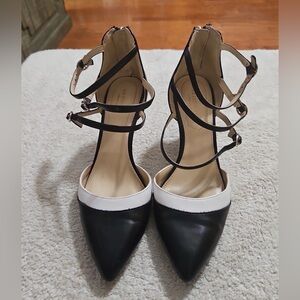 Liz Claiborne size 8 Black and White Strappy Heels